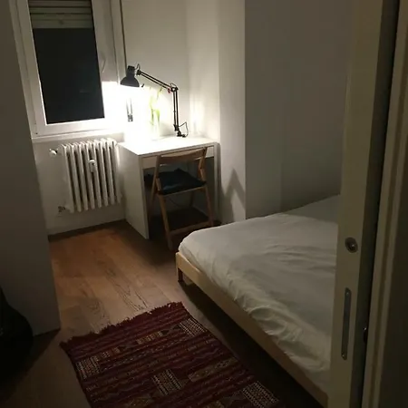 Chianciano Giallo Alloggio in famiglia Milano
